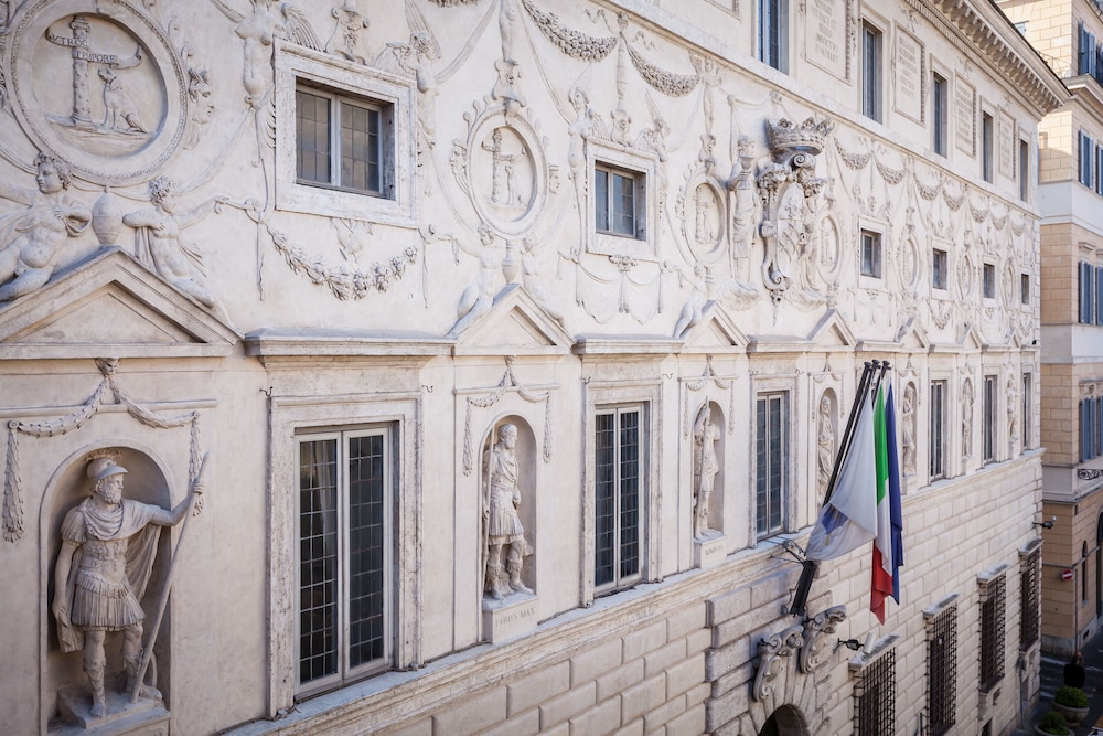 Habitat's Campo di Fiori Apartments