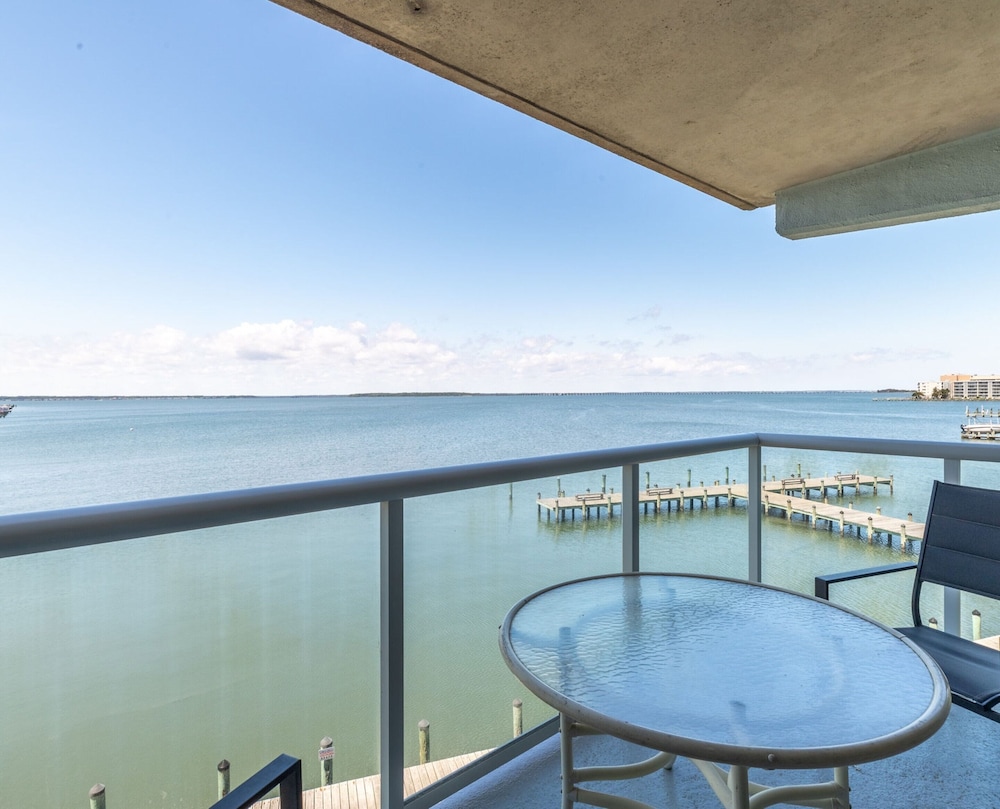 Bay Club Resort by Coolvacay