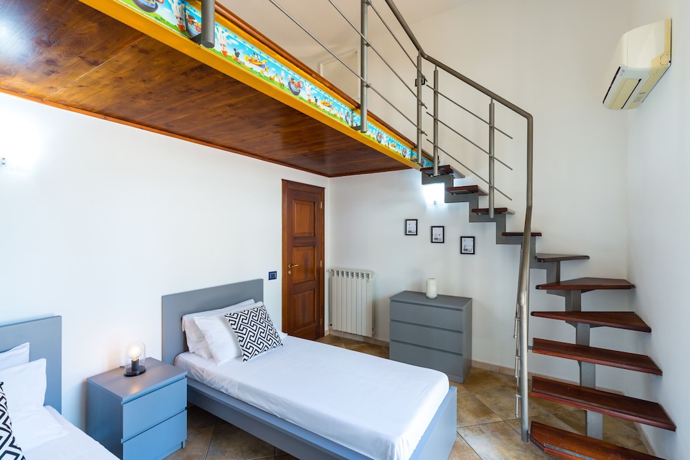 Partenope Spacious Home