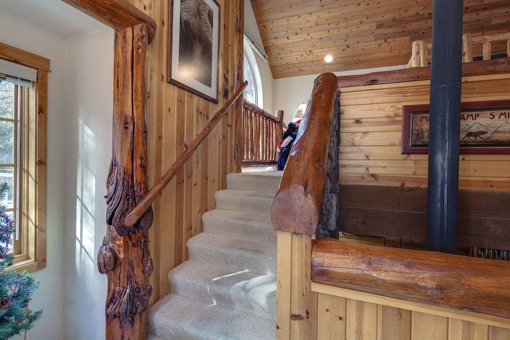 Diamond Peak 2 3 Bedroom Home
