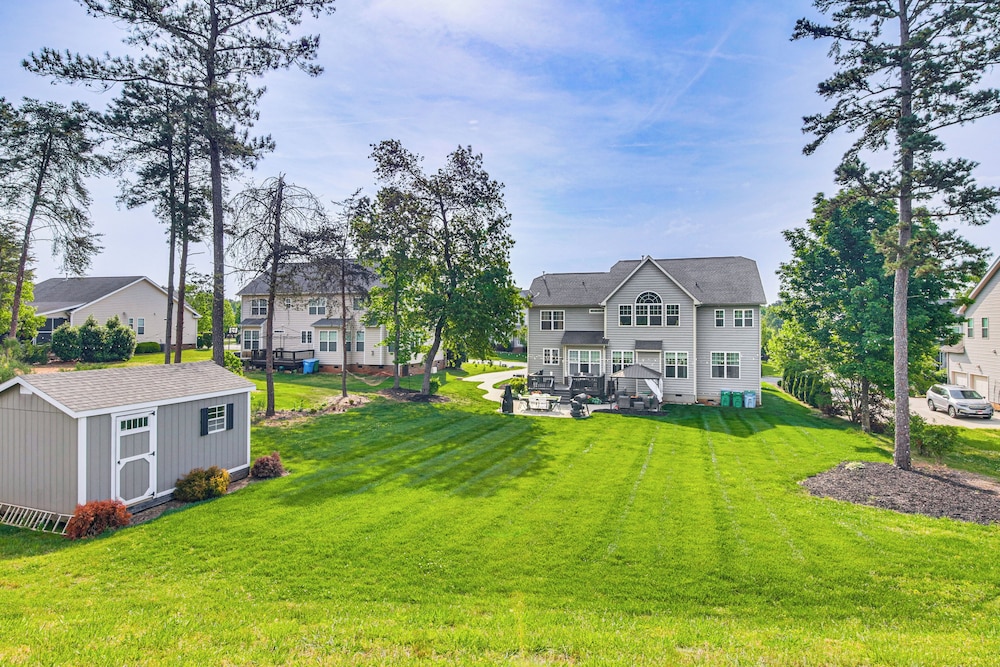 Patio, Deck & Grill: Charlotte Area Group Getaway!
