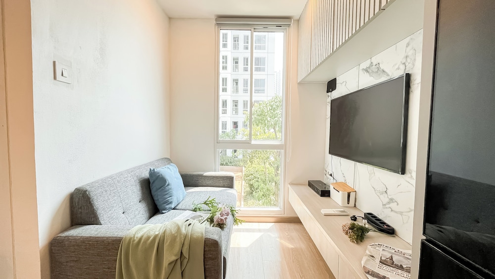 Modern Classic Touch 1Br Apartment At Tokyo Riverside Pik 2