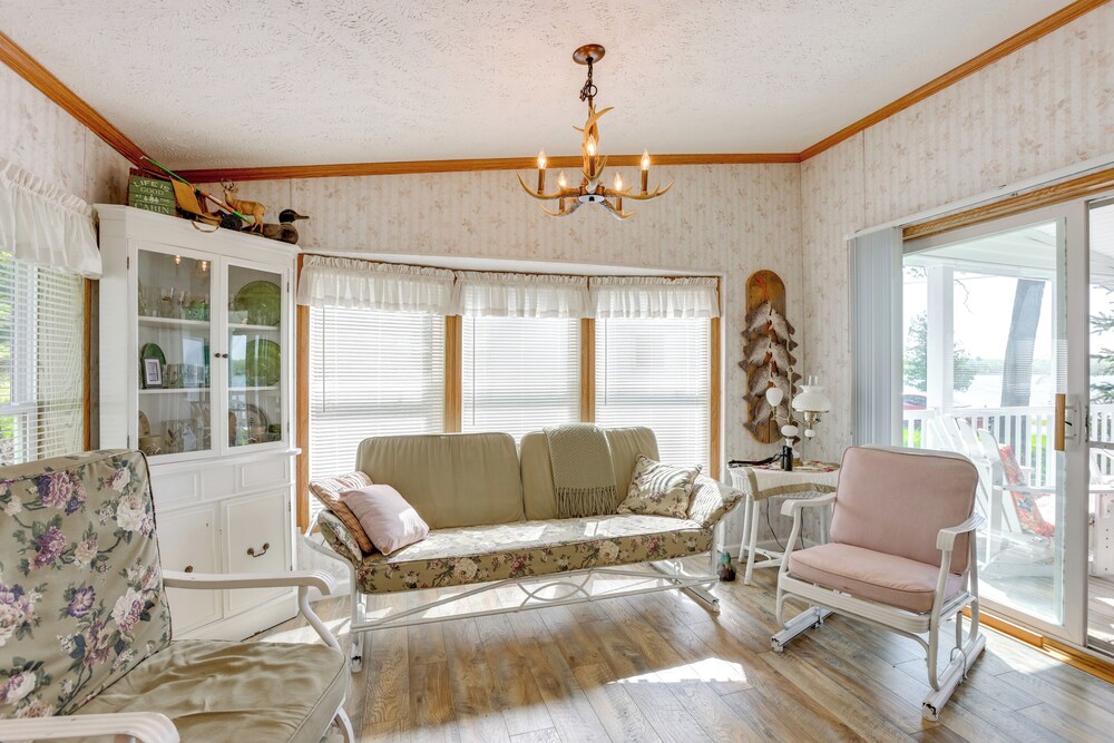 Tallman Lake Access: Family-friendly Home w/ Dock!
