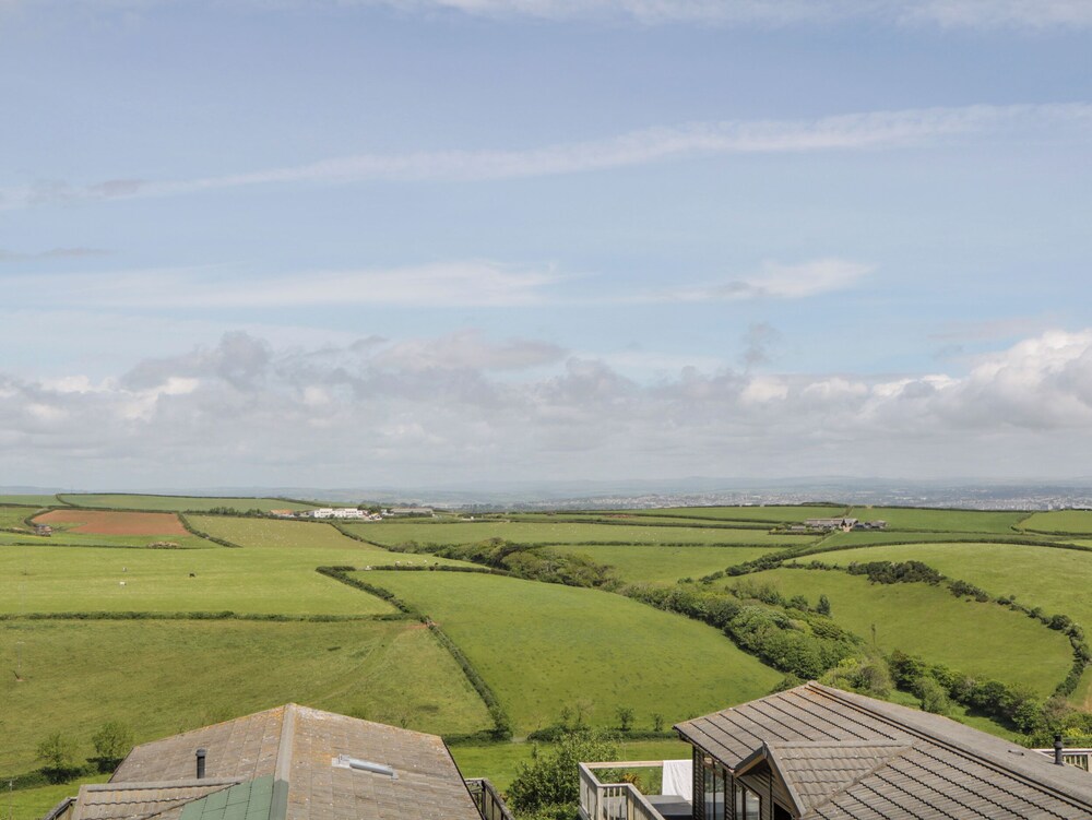 Three Views Lodge