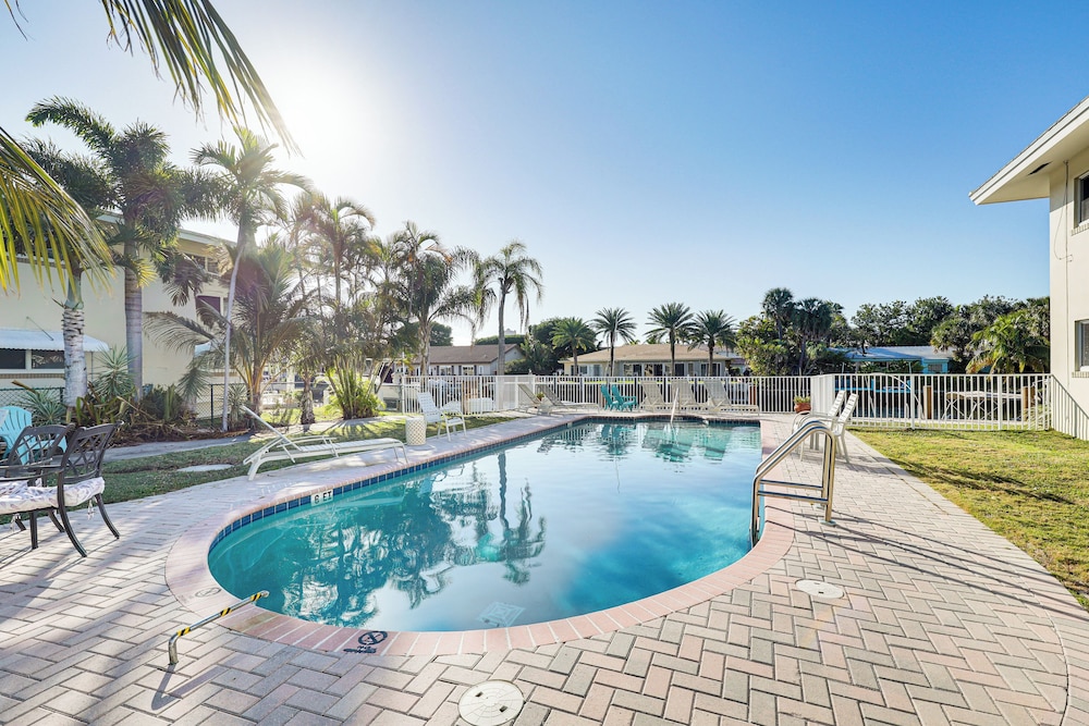 Waterfront Condo w/ Dock in Fort Lauderdale!