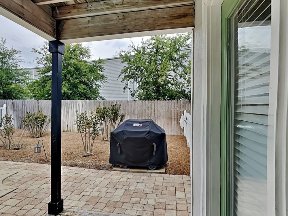 Serenity Cottage by Southern Vacation Rentals