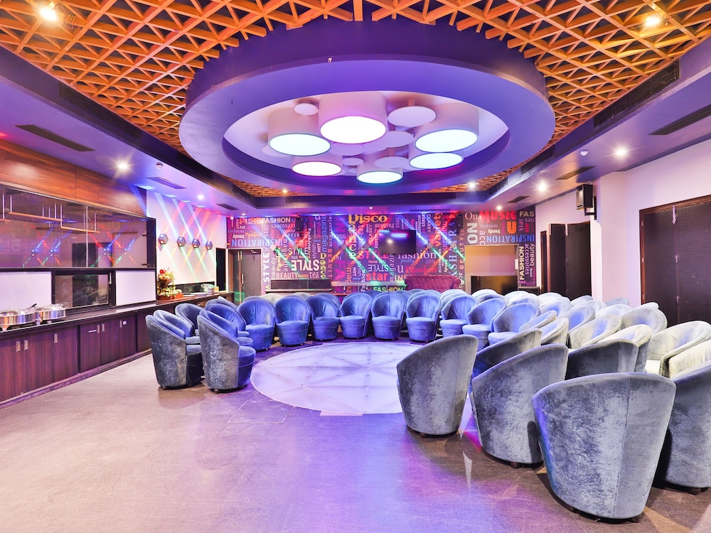 meeting & event spaces
