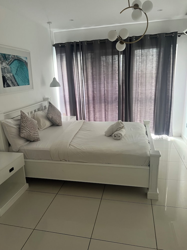 EBS LEGEND ONE BEDROOM DUPLUX embassy