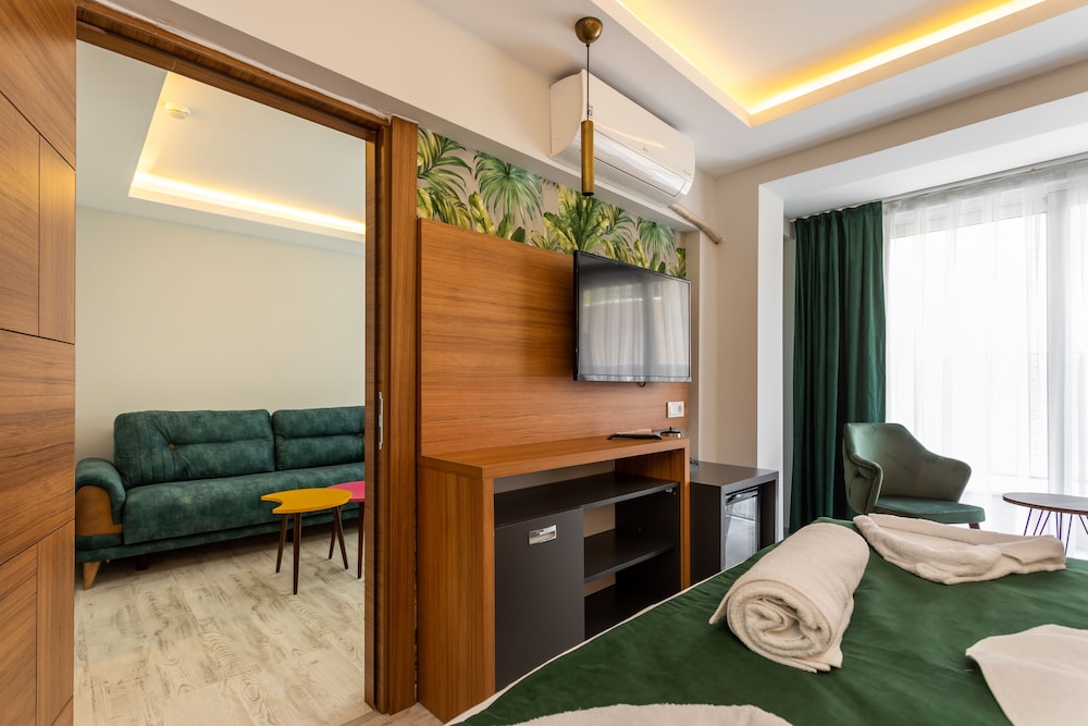 Mogons Exclusive Hotel - Image 47
