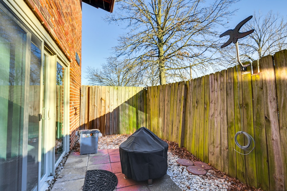 St Ann Townhome < 1 Mi to International Airport! - Property Image 3