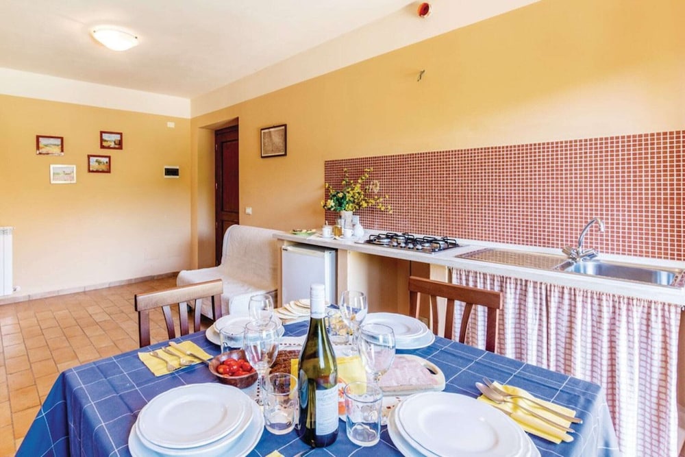 Apartment in Marche Near Urbino and Pool