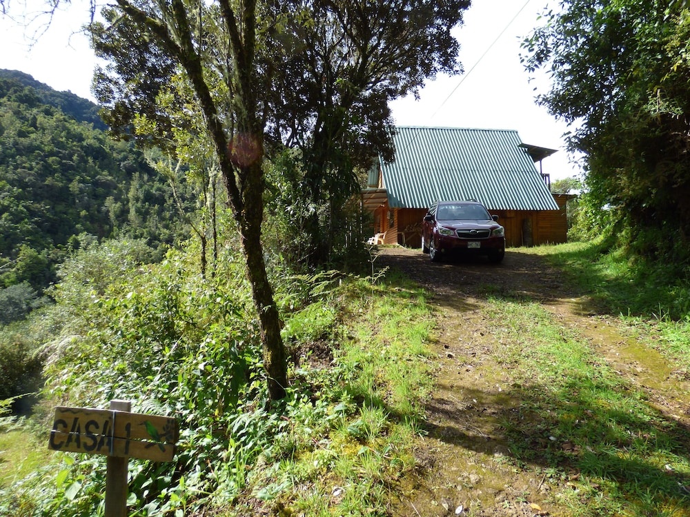 Quetzal Valley Cabins view 4