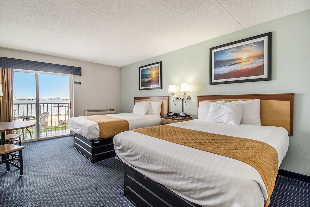 Dunes Waterfront Resort