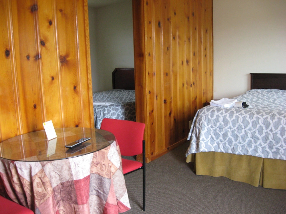 Masters Inn view 5