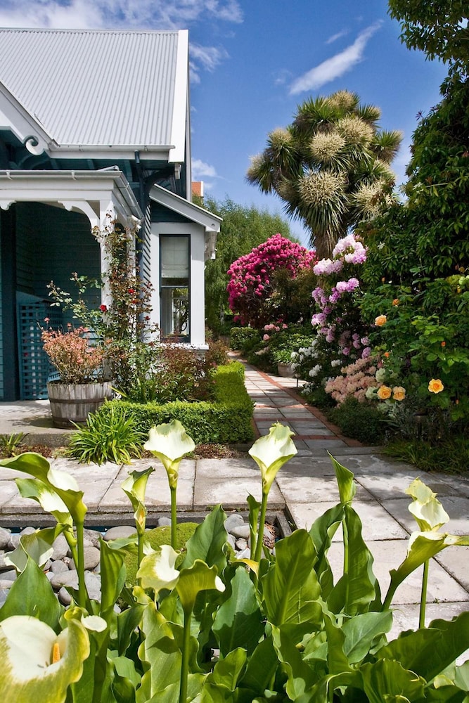 Orari Bed and Breakfast