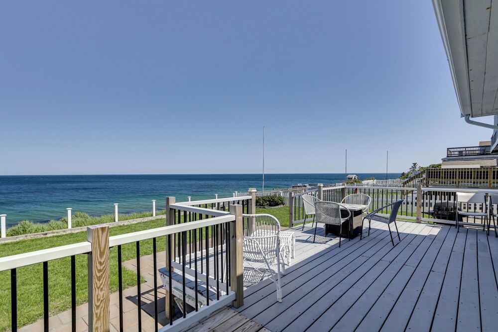 Oceanfront Cottage on Cape Cod Bay w/ Game Room