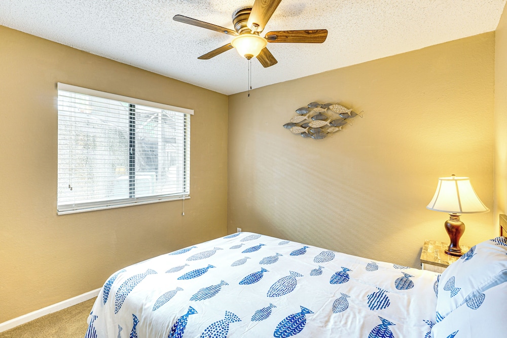 Lakefront Osage Beach Condo: Main Channel View!