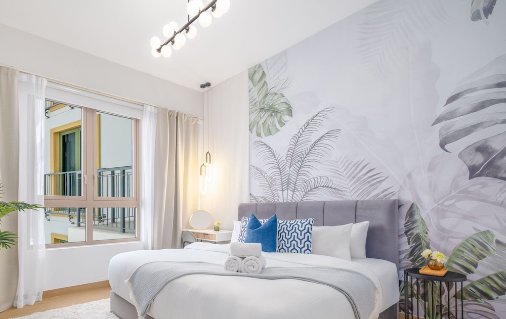 LUX The Le Pont Sea View Suite