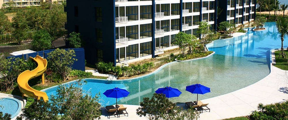 Baan Thew Talay Blue Sapphire