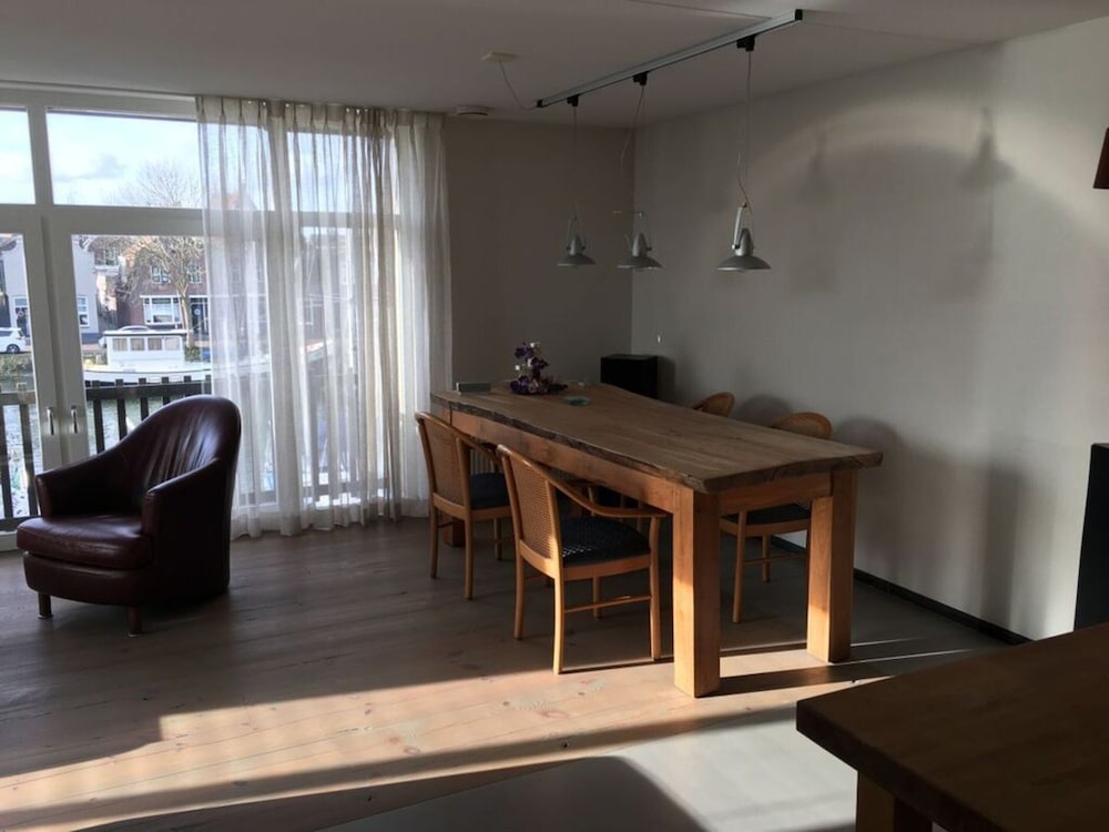 Aan de Kade Comfortable Holiday Residence view 4