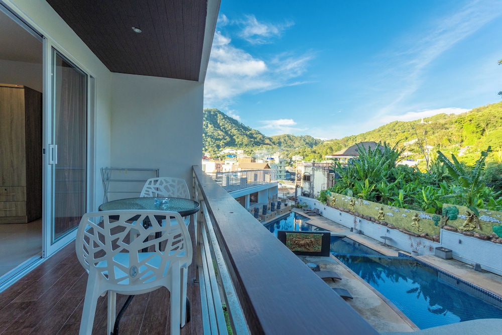 Heart of Patong Pool Beach Bangla C134