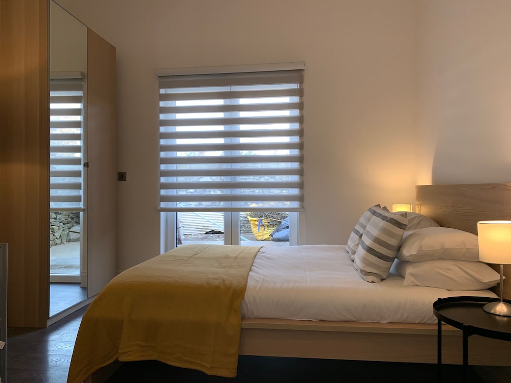 Roath Retreat view 3