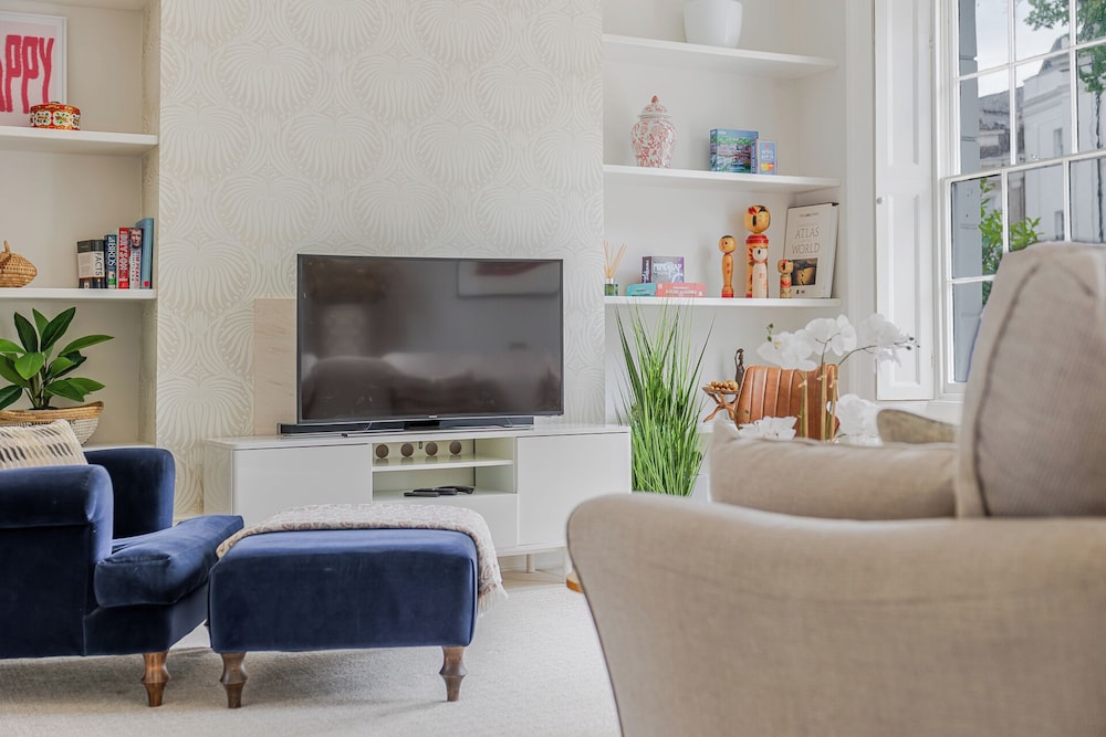 Stylish 5BD Townhouse in Leamington Spa