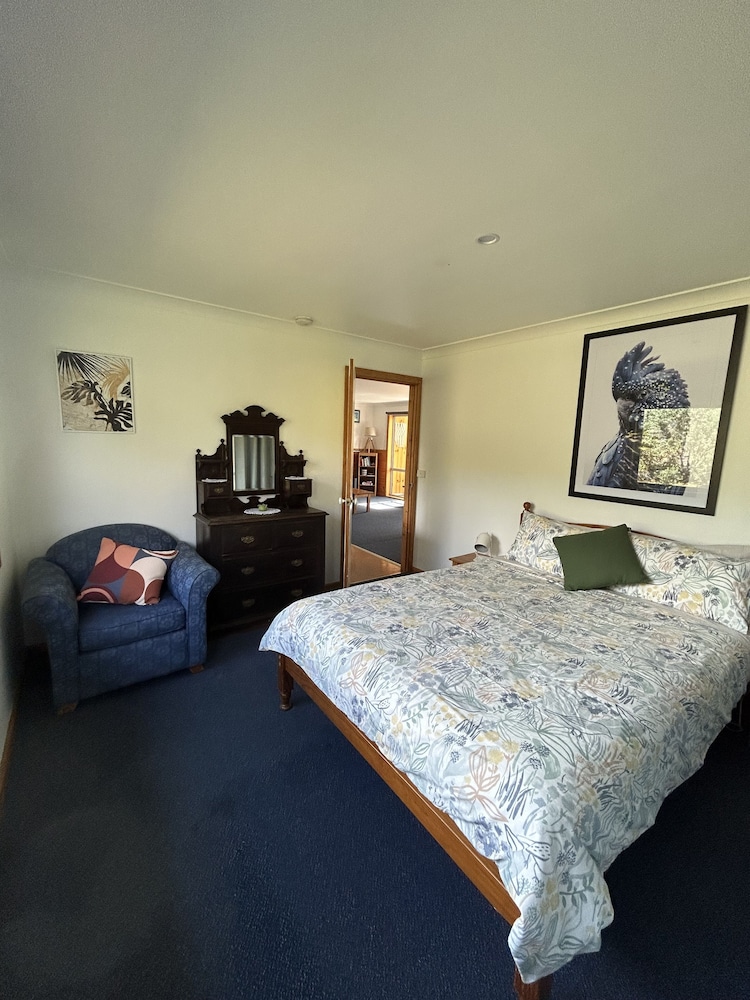 Clifton Beach Lodge