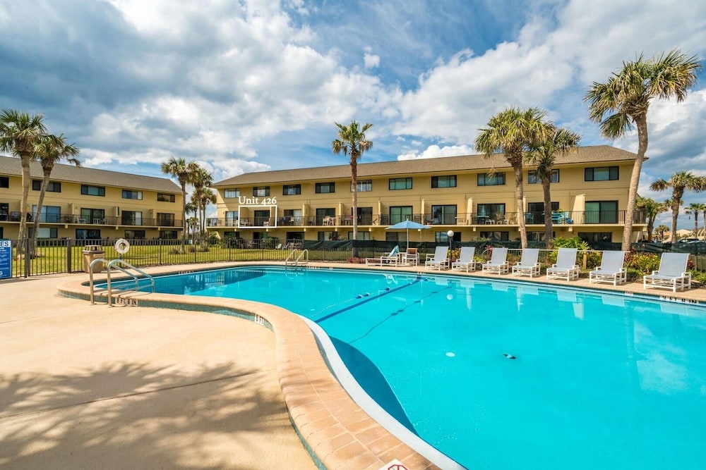 Blessed By The Sea Crescent Beach Activities 2 Bedroom Home