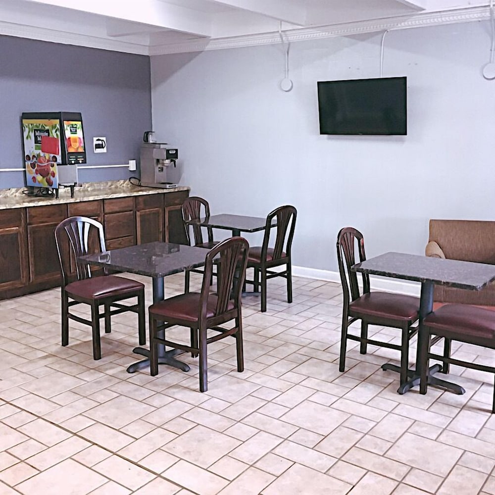 Travelers Inn