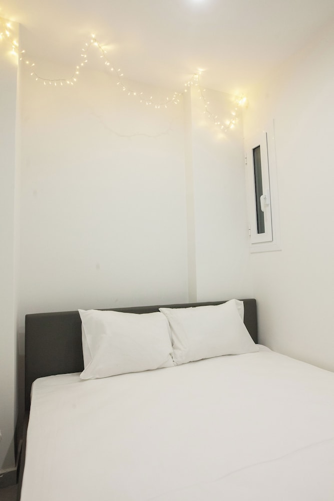 Brand New 1 Bd Apt in Trendy Kipseli
