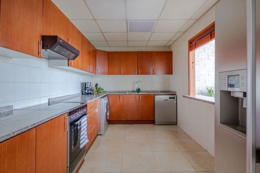Luxury Living in This Stylish 2BR in Dubai Marina