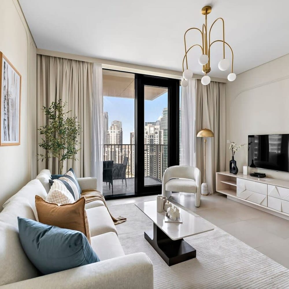 Silkhaus Premium Tower in Downtown Gym Pool