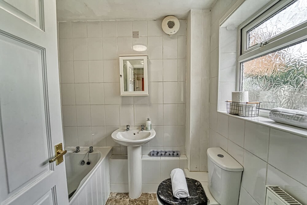 Host Stay Southfield Residence
