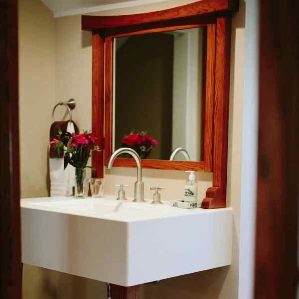 Chestnut Street Inn B&B
