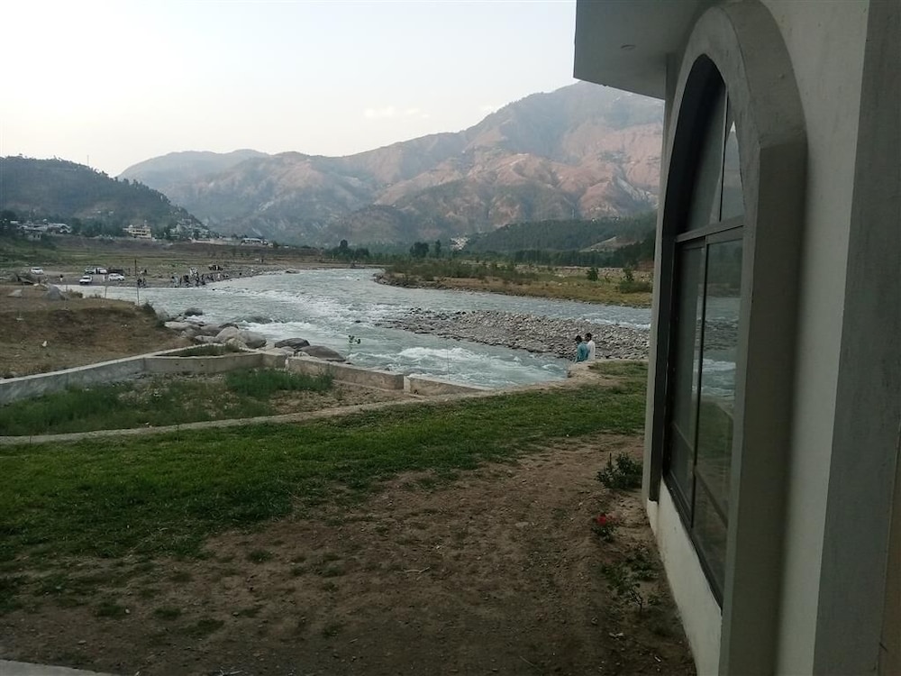 River Dine Hotel view 4