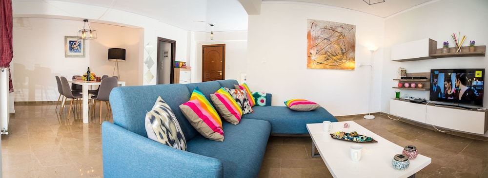 Taurus - Deluxe Apartment with Sea View view 2
