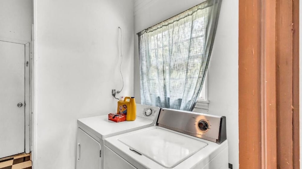 Charming Duplex in Historic District