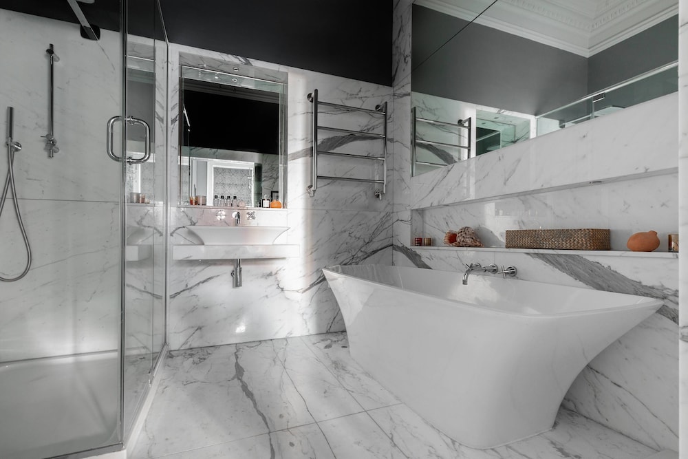 Chelsea Embankment III by Onefinestay