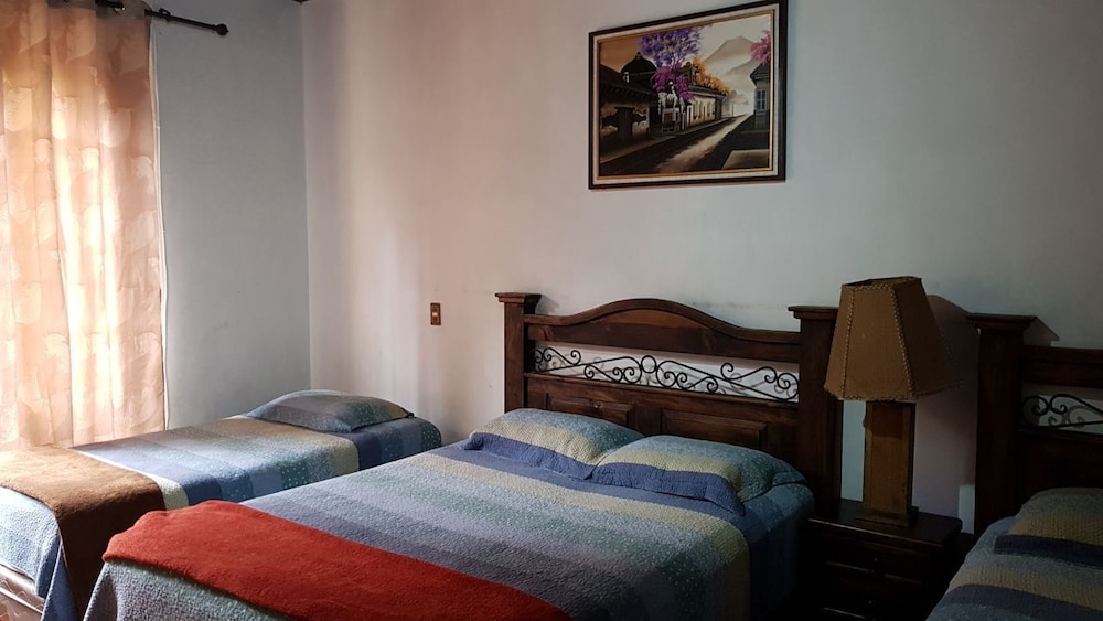 La Casa De La Alameda