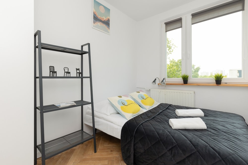 Apartment Retro Warsaw by Renters view 2