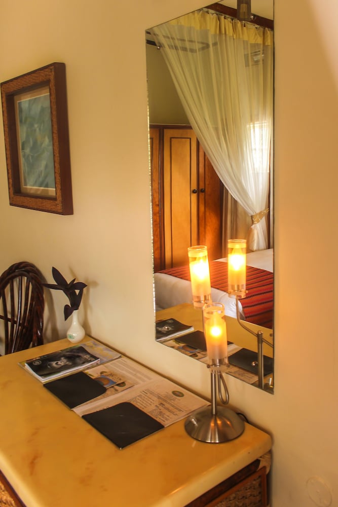Mweya Safari Lodge