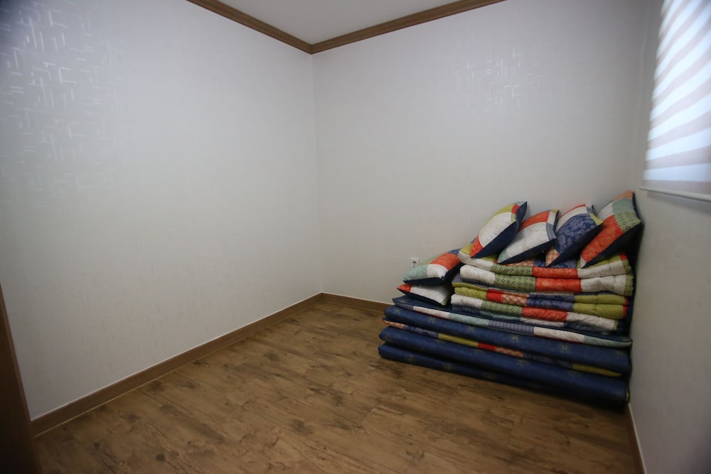 Namu Guesthouse & Pension - Hostel