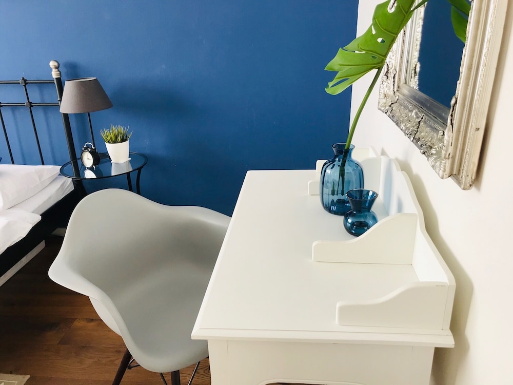 YoHome - Stylish New City Apartment
