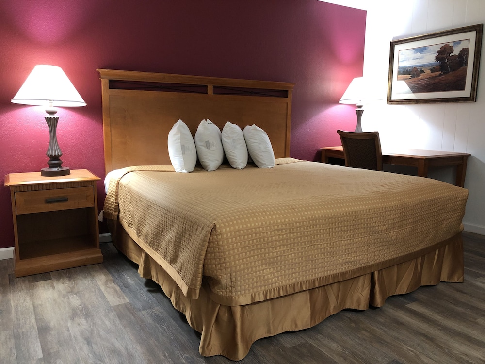 Capital O Budget Inn Ontario I-84
