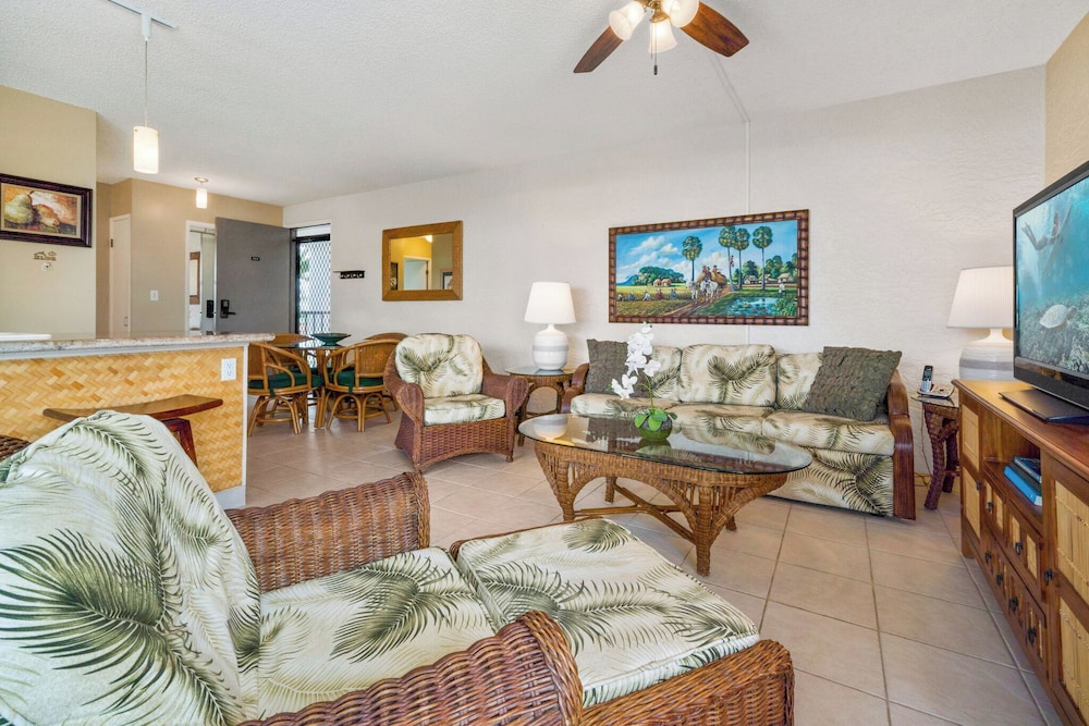 Top Floor With Ocean Views - Convenient Location - Vrkcv