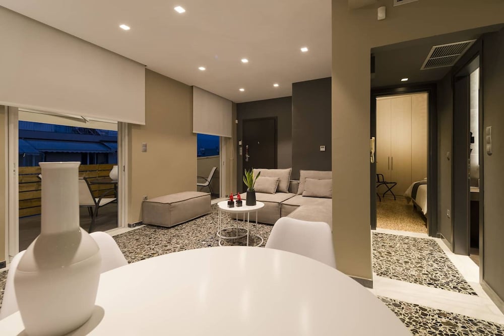 Ma Maison Penthouse No1 Acropolis View 315 Mbps
