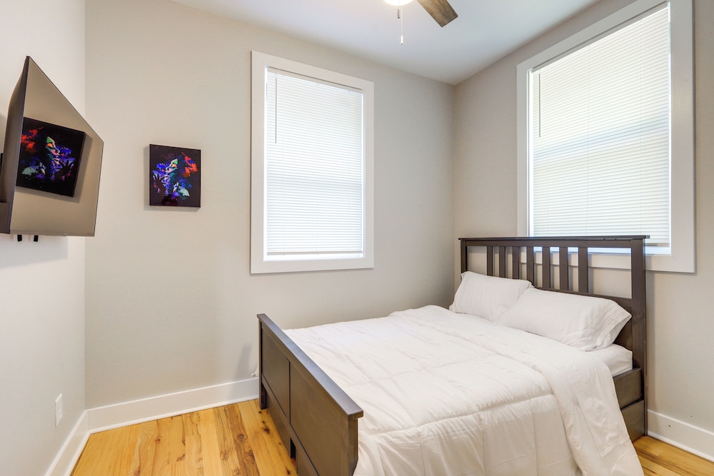 9 Mi to Dtwn Atl: Pet-friendly Apt w/ Yard