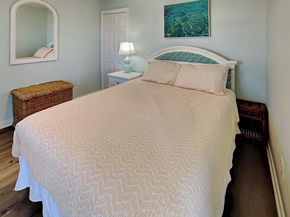 A Grande Green by Topsail Realty