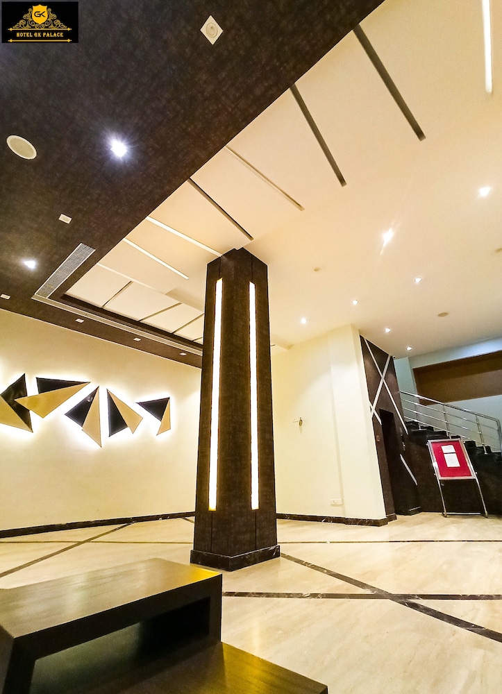HOTEL GK PALACE